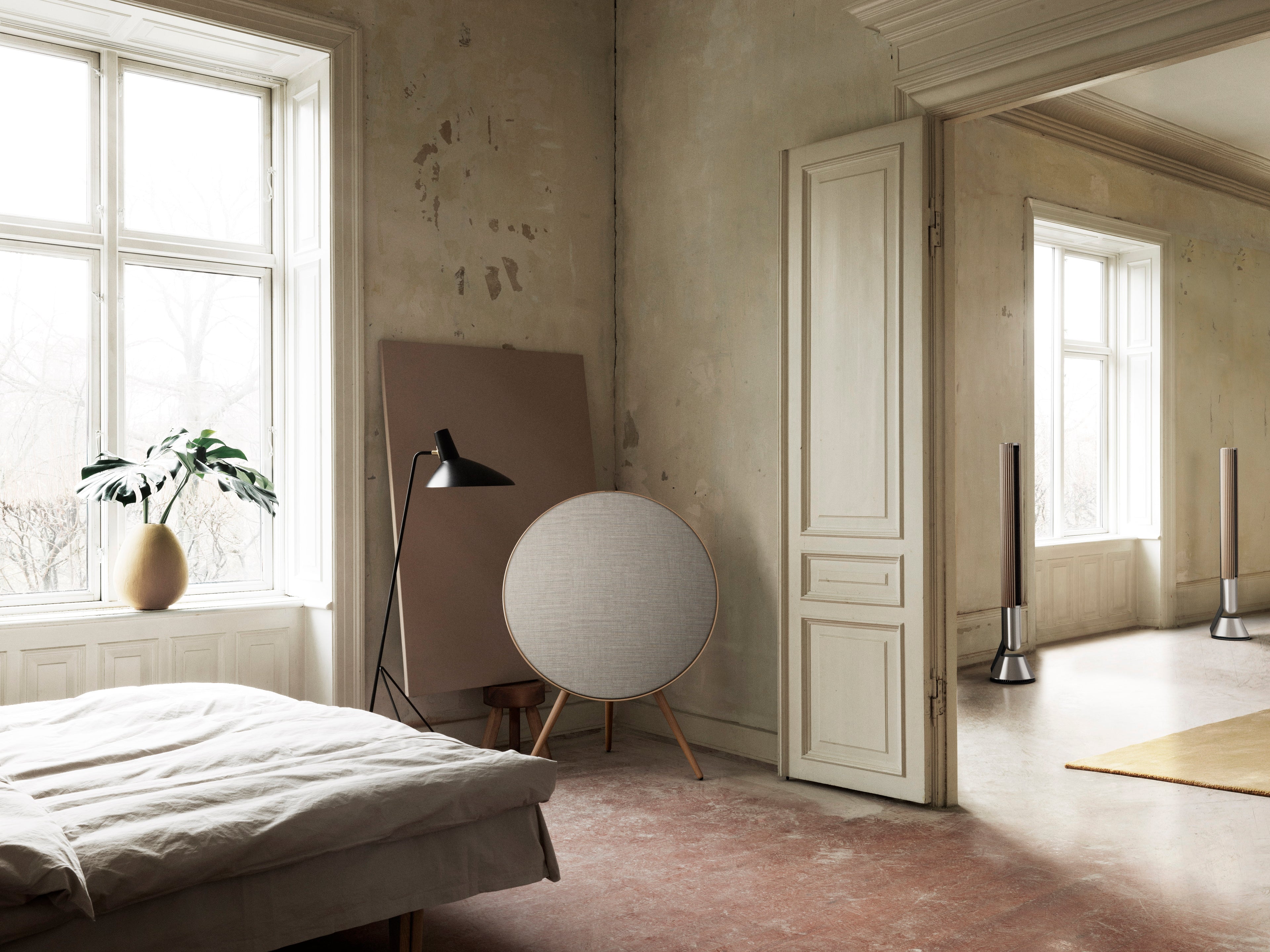 Load video: BeoSound A9´5th. Generation by Bang &amp; Olufsen - First Time Setup + Daily use