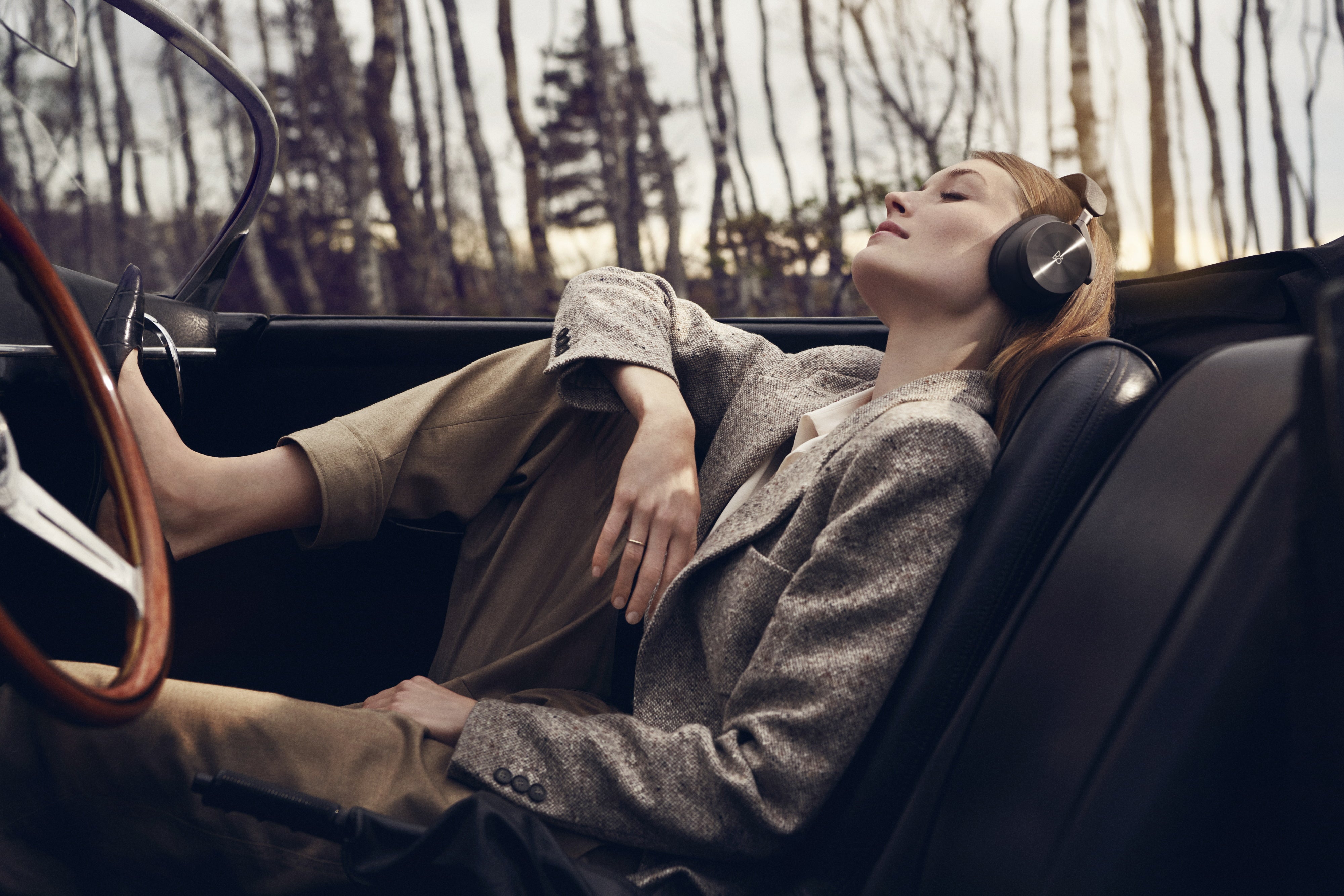 BeoPlay H95 - Over-Ear Headphones (ANC) « B&O – Luxussound