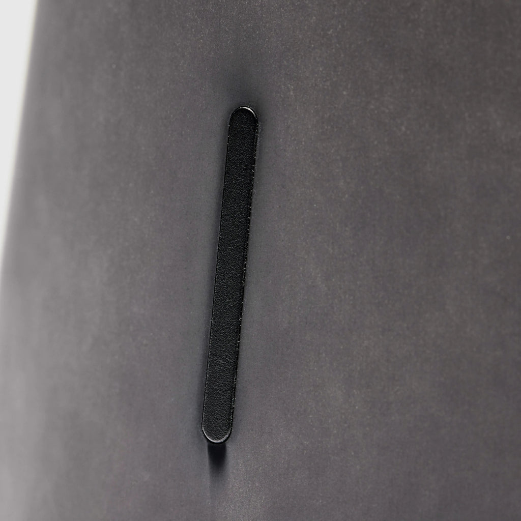Beosound 2 Vollebak Edition. Detailaufnahme Alu