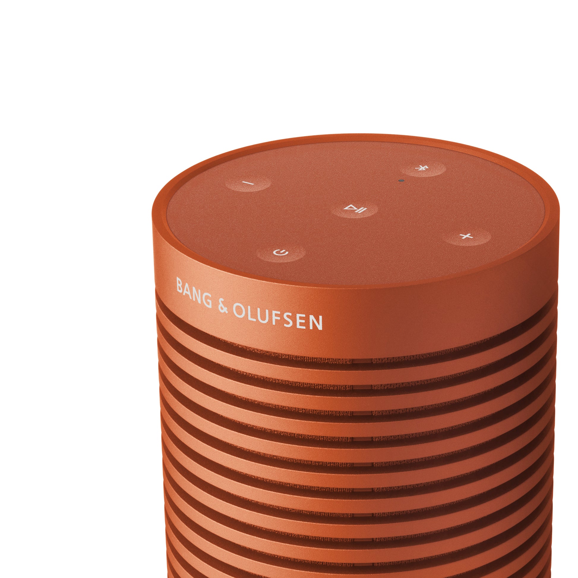 Bang & Olufsen Beosound Explore Bonfire Orange von schräg oben mit Sicht auf das Bedienfeld