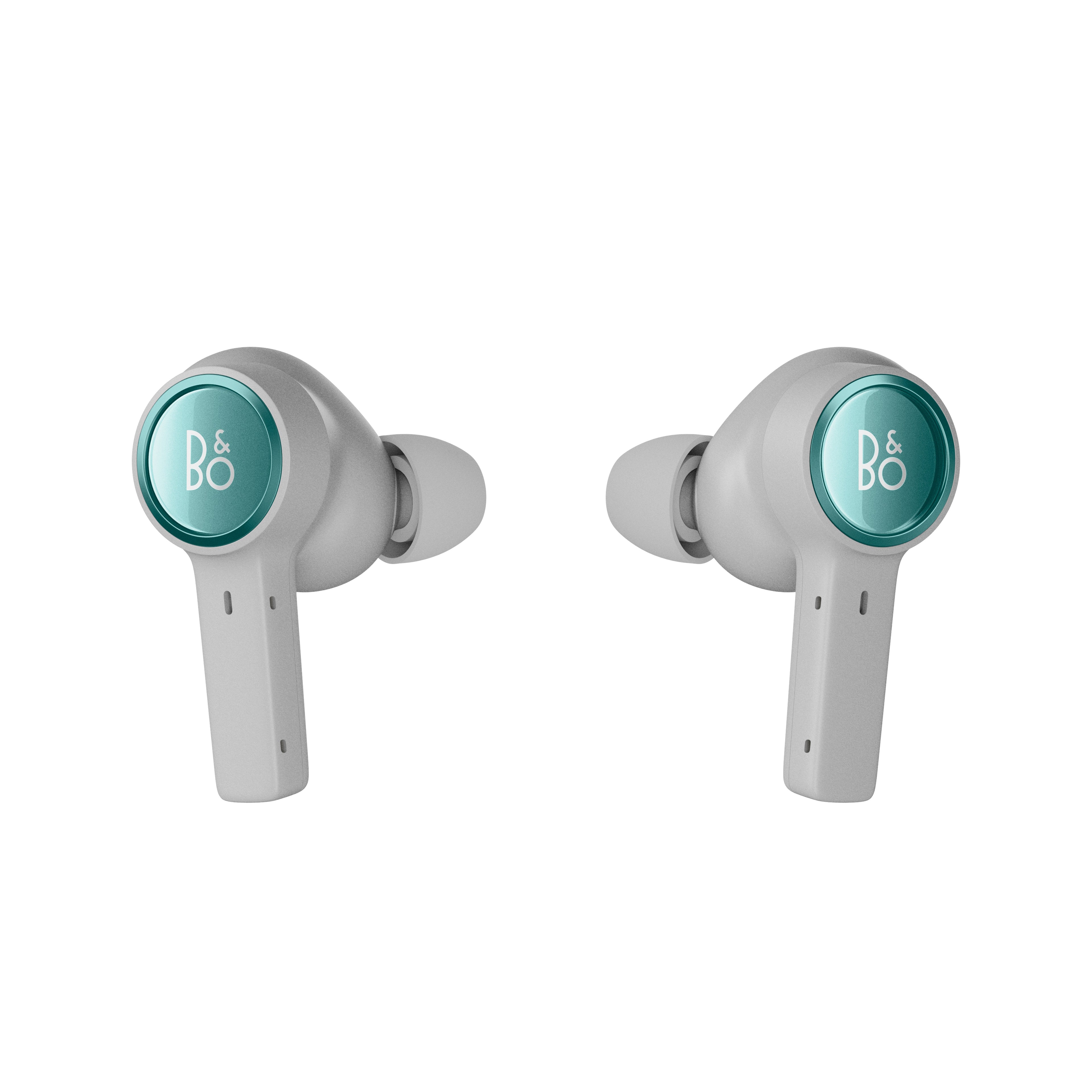 Earbuds links und rechts des Beoplay Eleven In-Ear Kopfhörers von Bang & Olufsen in Eucalyptus Green