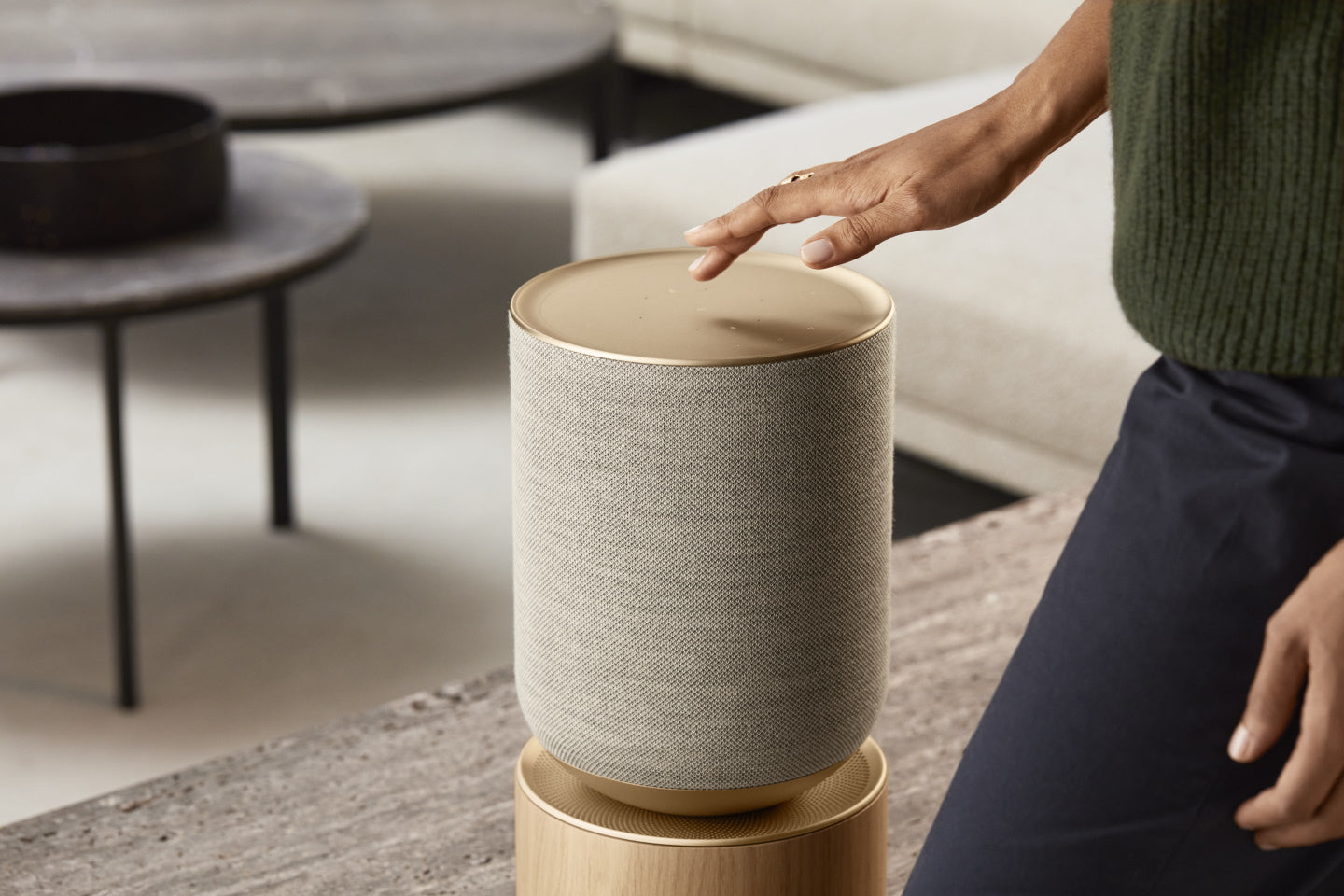 Bang & Olufsen BeoSound Balance in natural oak