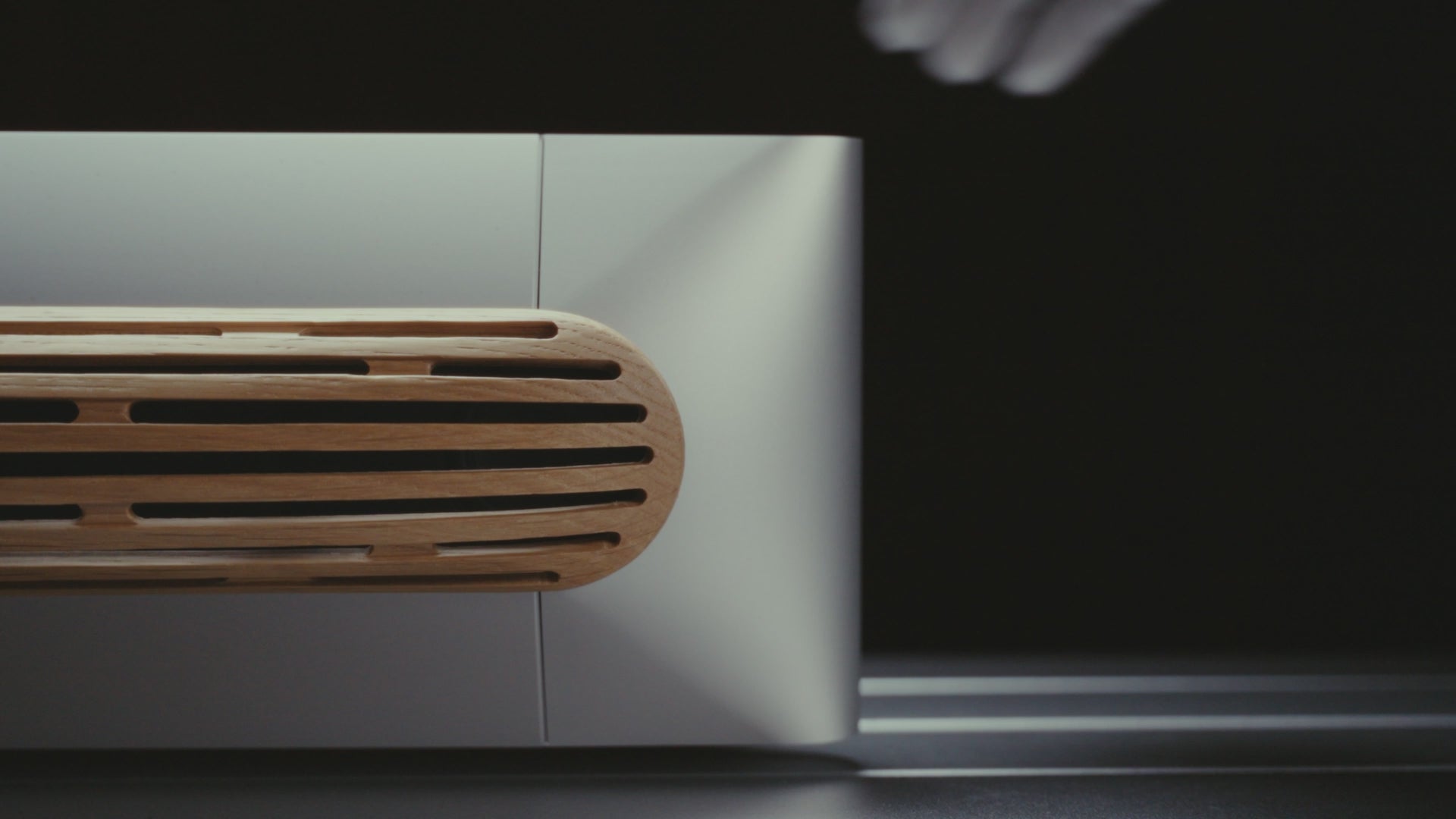 Beosound Premiere Video mit einigen Detailaufnahmen